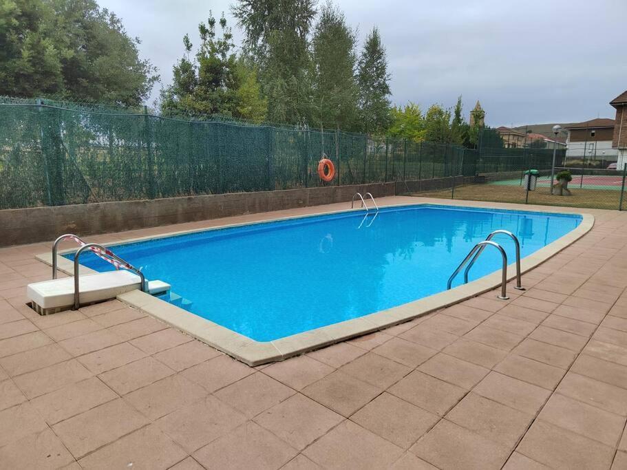 Piso En Ajo Con Piscina Comunitaria公寓 外观 照片